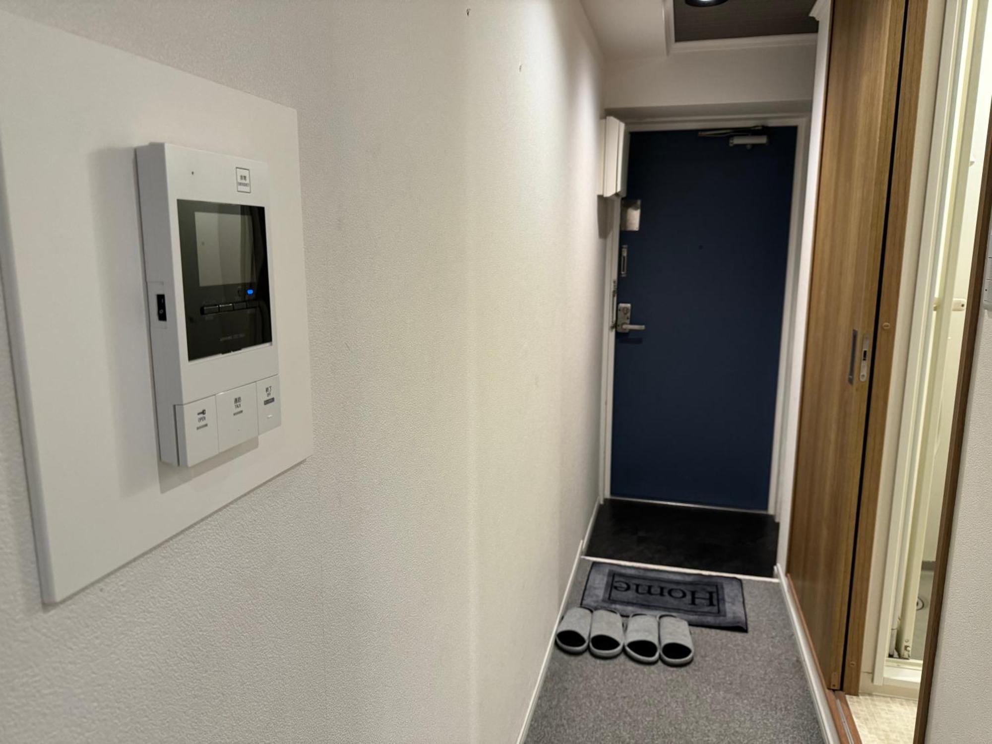 Apartemen Good Location, Convenient Transportation Nipponbashi Station 4 Minutes Dotonbori 6 Minutes Kuromon Market 8 Minutes Double Bed O10 Osaka